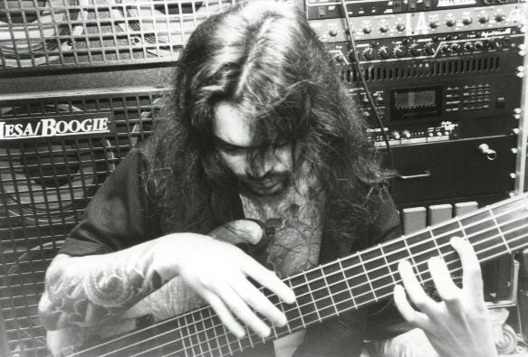 Michèl Kalifa on the bass